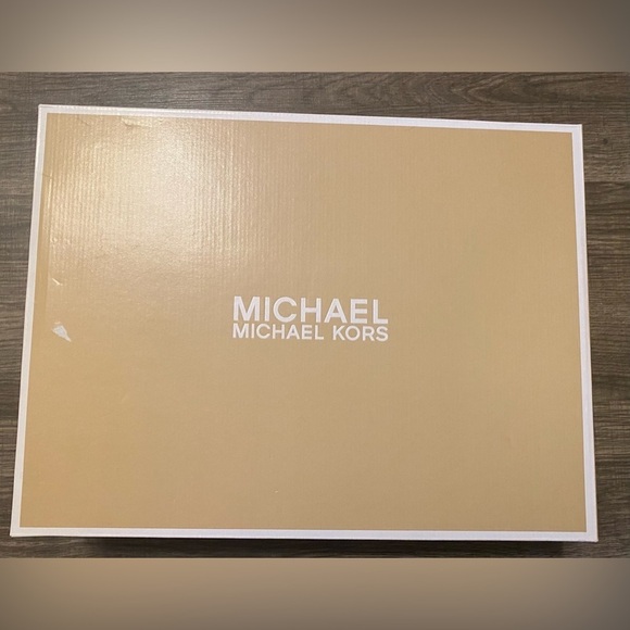 NEW- MICHAEL MICHAEL KORS
Imani Embellished Scuba Faux Leather Sandal. Size 8.5. - Picture 6 of 6